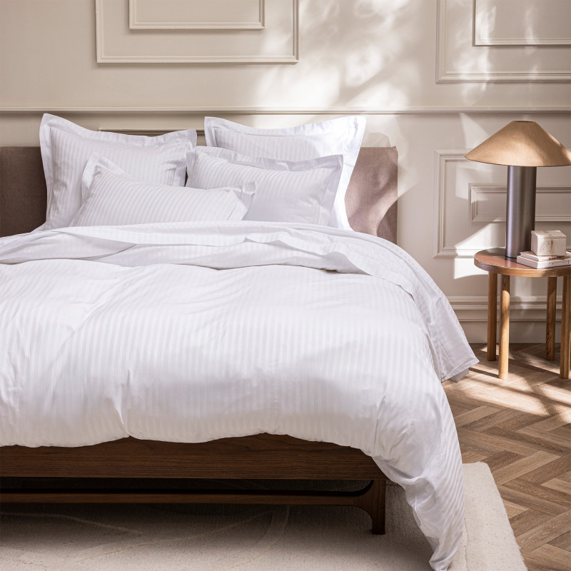 Coton Pur Drap plat satin de coton 120 fils à fines rayures Prestige