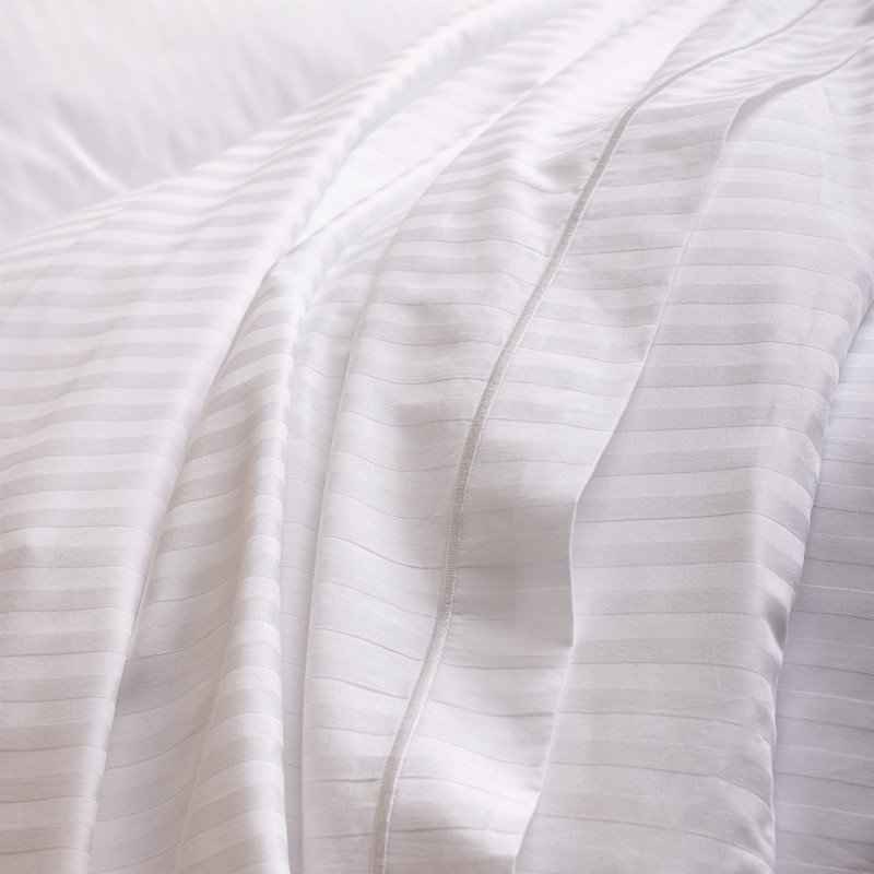 Coton Pur Drap plat satin de coton 120 fils à fines rayures Prestige