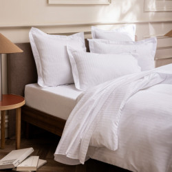 Coton Pur Drap plat satin de coton 120 fils à fines rayures Prestige